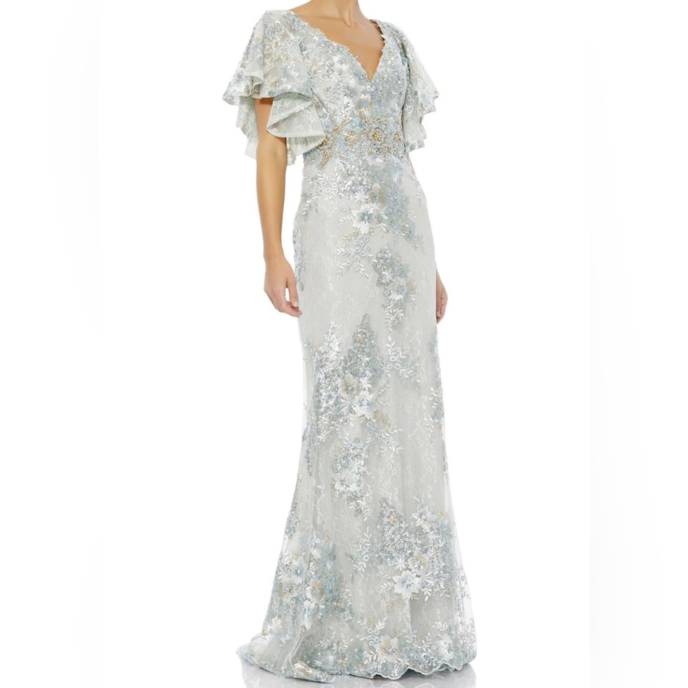 MAC DUGGAL. Trumpet Gown SIZE 12(but fit as a 10) Color Seafoam